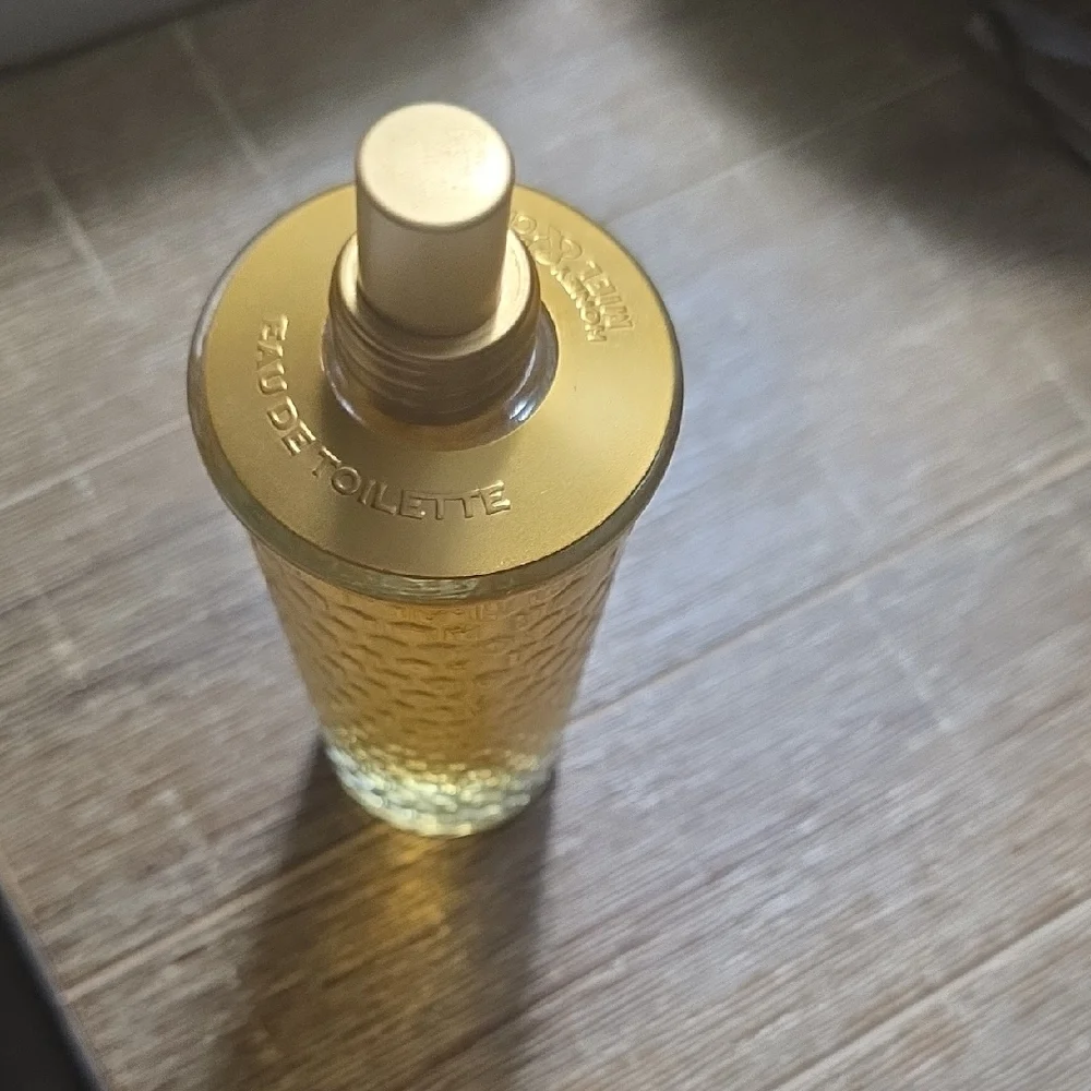 L'OCCITANE Honey and Lemon Eau De Toilette Fragrance - Picture 3 of 4